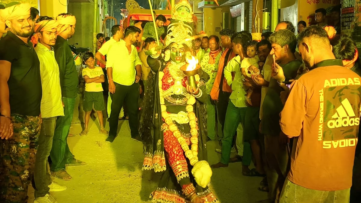 Ghazipur News: सैदपुर की बड़ी सेठानी के दर्शन के लिए उमड़ी भीड़