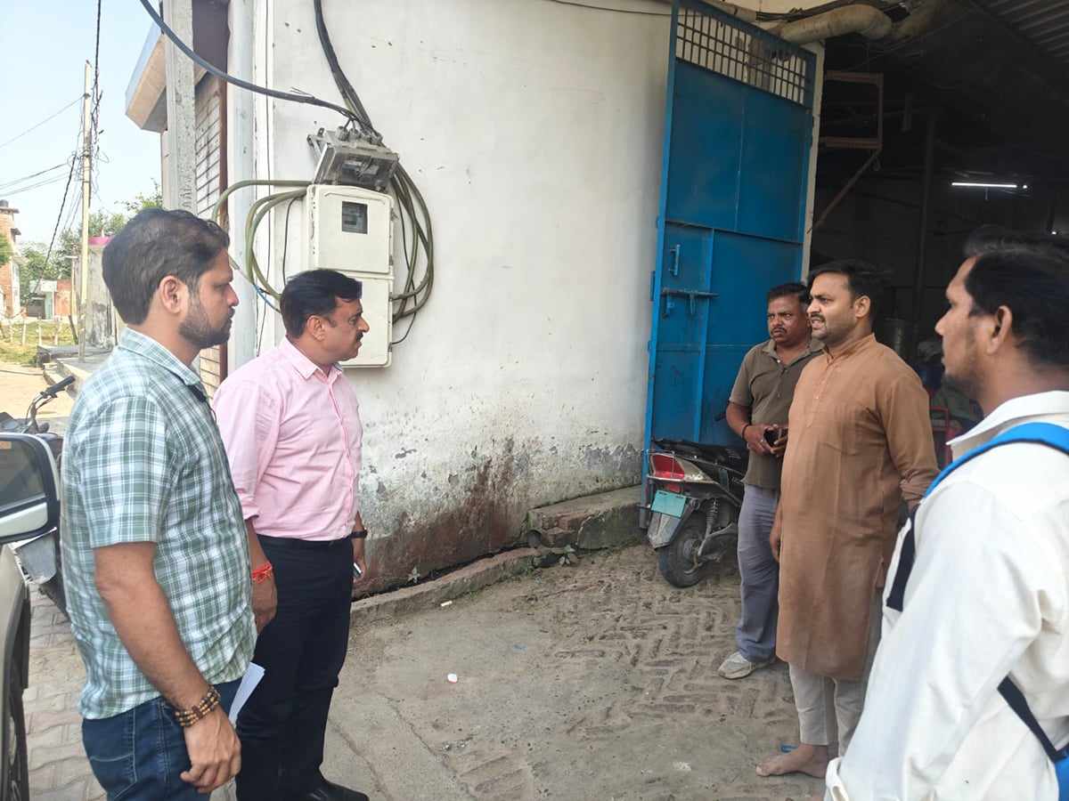 Shahjahanpur News: बिजली बकायेदारों पर शिकंजा, एक दिन में जमा कराए 1.33 करोड़ रुपये