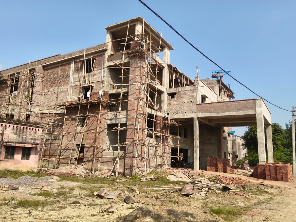 Hamirpur News: क्रिटिकल केयर यूनिट बनने के लिए नई तारीख का इंतजार