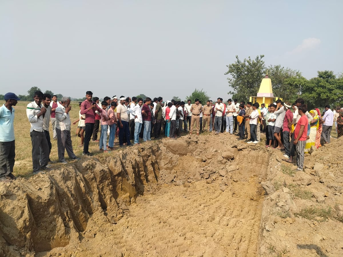 Hardoi News: किसानों ने कॉरीडोर में काम रुकवाया, बढे़ सर्किल रेट से मांगा मुआवजा