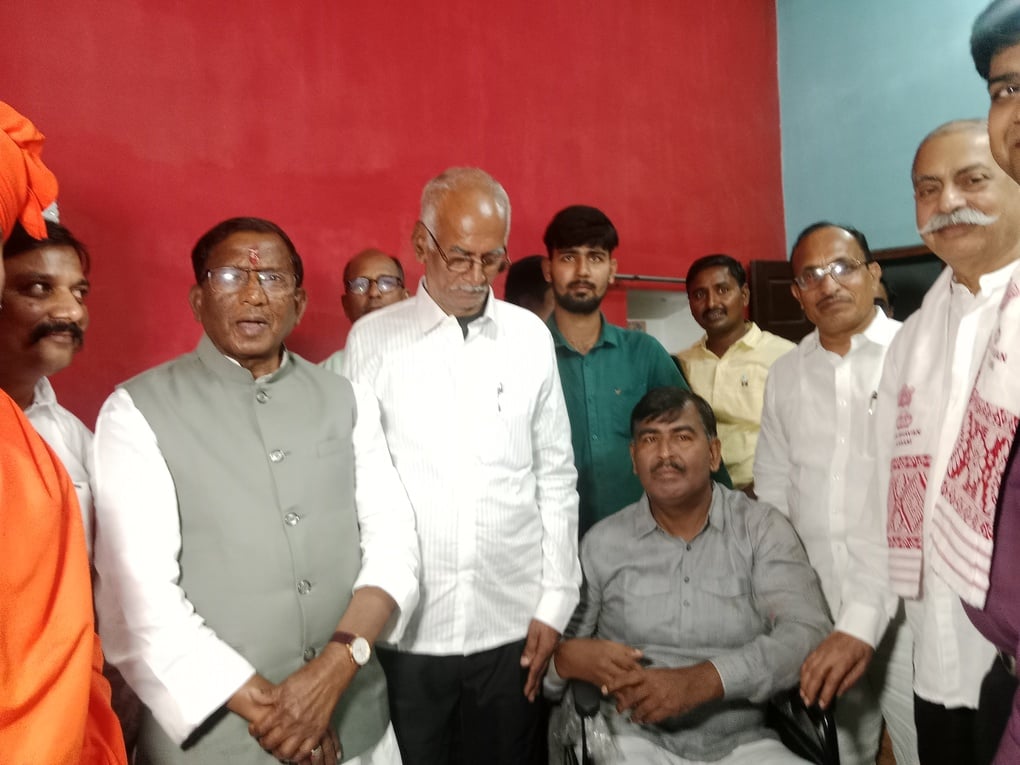 विपत्ति आने पर हार नहीं, संघर्ष करें : राज्यपाल