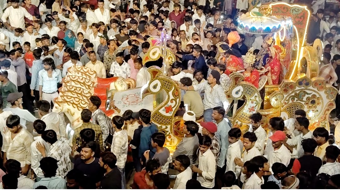 Prayagraj News: धूमधाम से मनाया गया घूरपूर का दशहरा मेला