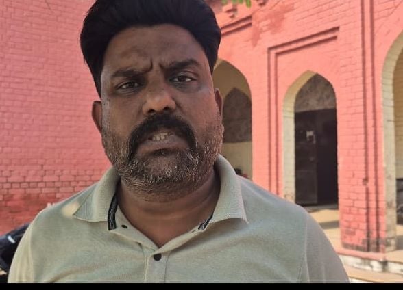 Budaun News: विशेष मतदाता पंजीकरण शिविरों में नाम, जन्मतिथि में गड़बड़ी के मामले पहुंचे