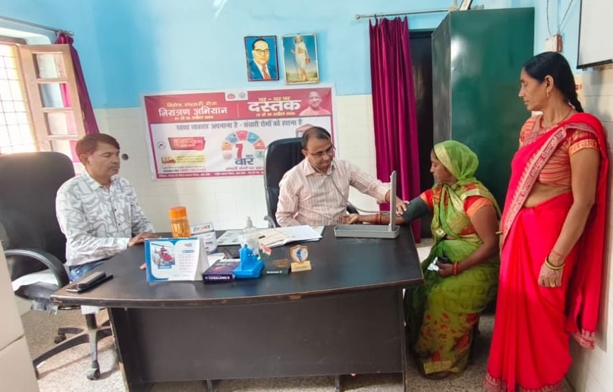 Gonda News: जन आरोग्य मेले में विशेषज्ञ डॉक्टर नहीं, एलटी भी नदारद
