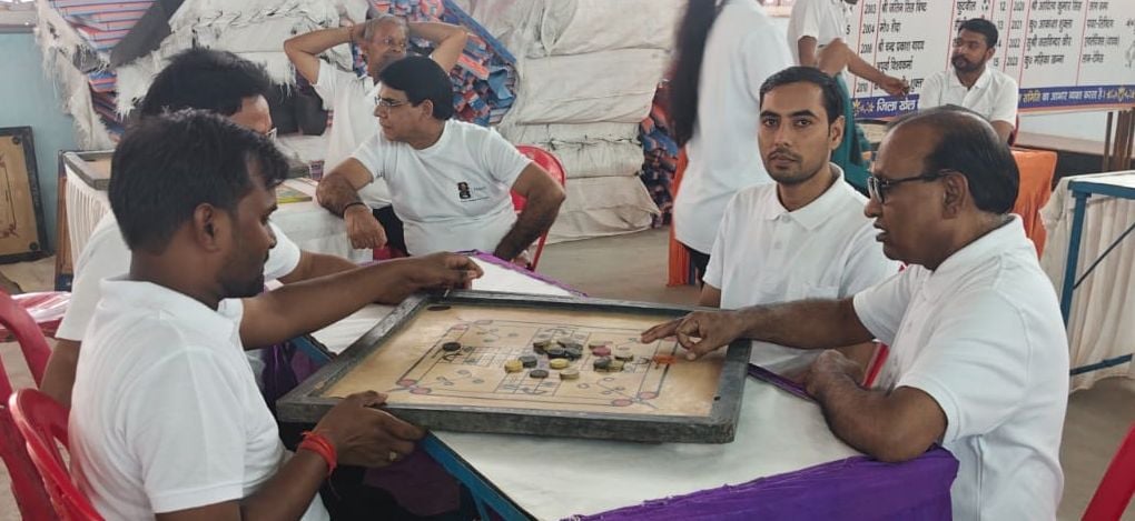 Shahjahanpur News: न्यायिक अधिकारियों ने खेलकूद प्रतियोगिता में दिखाया दमखम