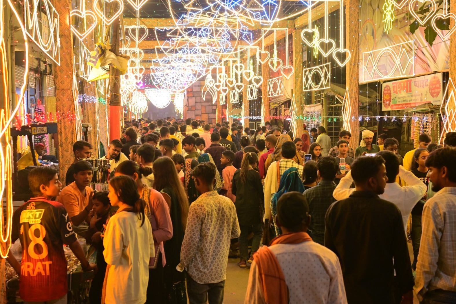  शहर में मां पूर्णागिरि का सजा भव्य दरबार। संवाद