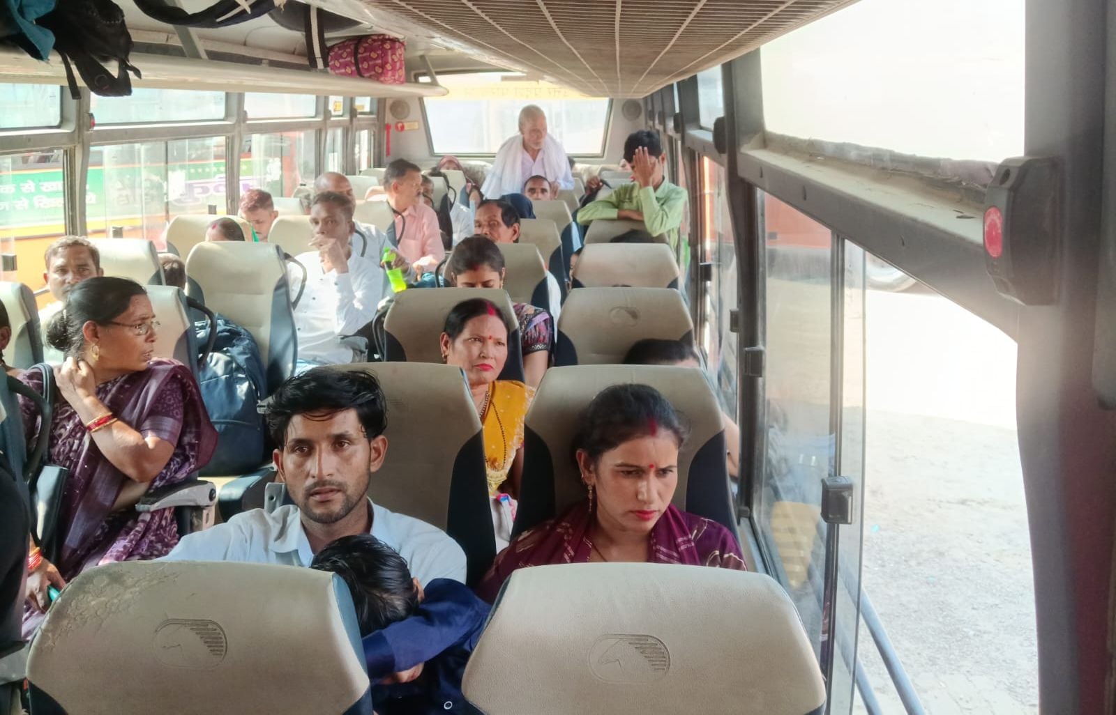 Hardoi News:26 दिनों में 934 बार यात्रियों ने दबाया रोडवेज बसों का ...