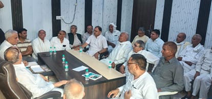 -फोटो 81 : बैठक में मौजूद लख्मीचंद धर्मशाला समिति के सदस्य। स्रोत समिति
