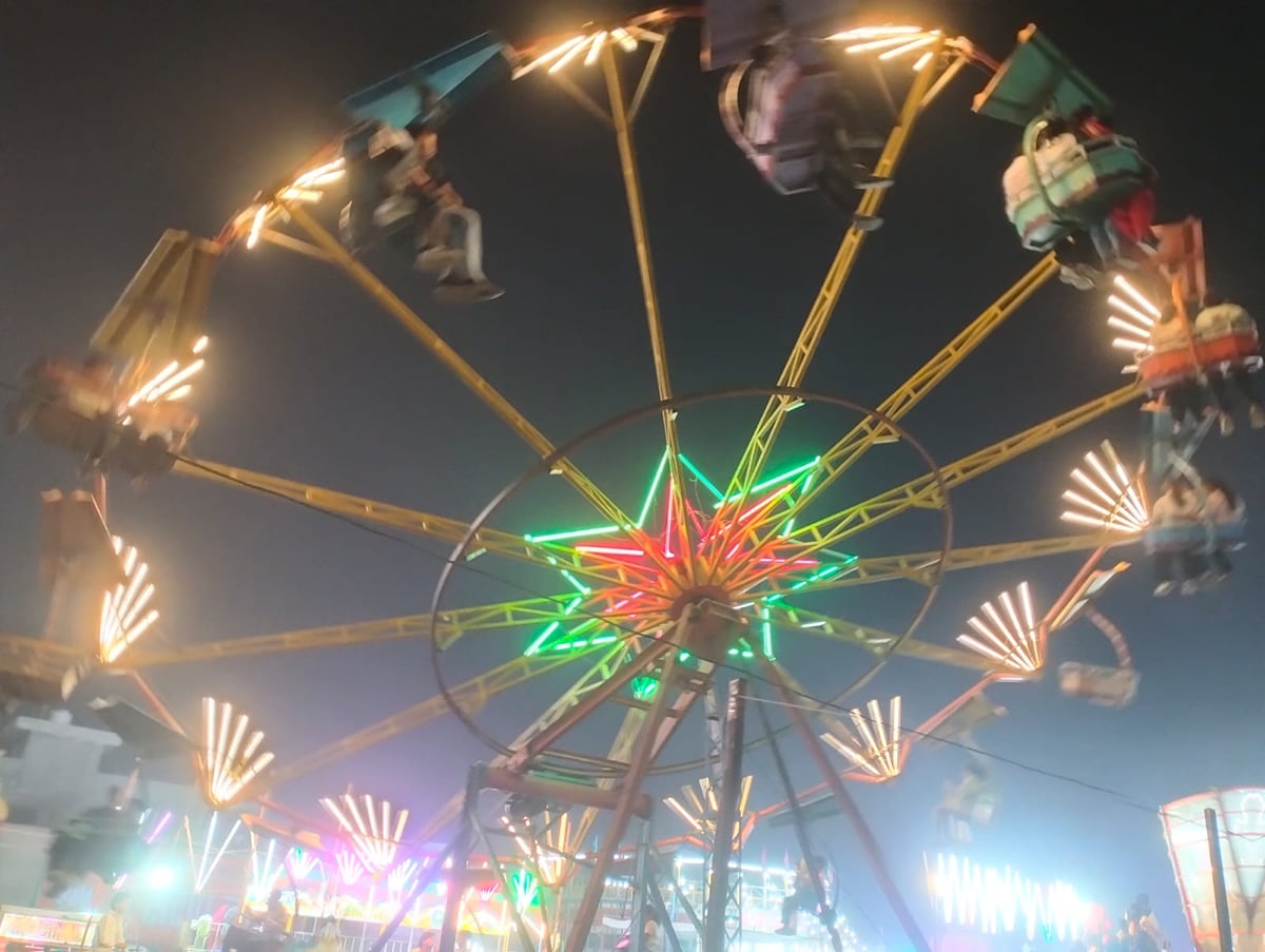 Meerut News: सिसौली में माता दुर्गा मेले में उमड़ी श्रद्धालुओं की भीड़