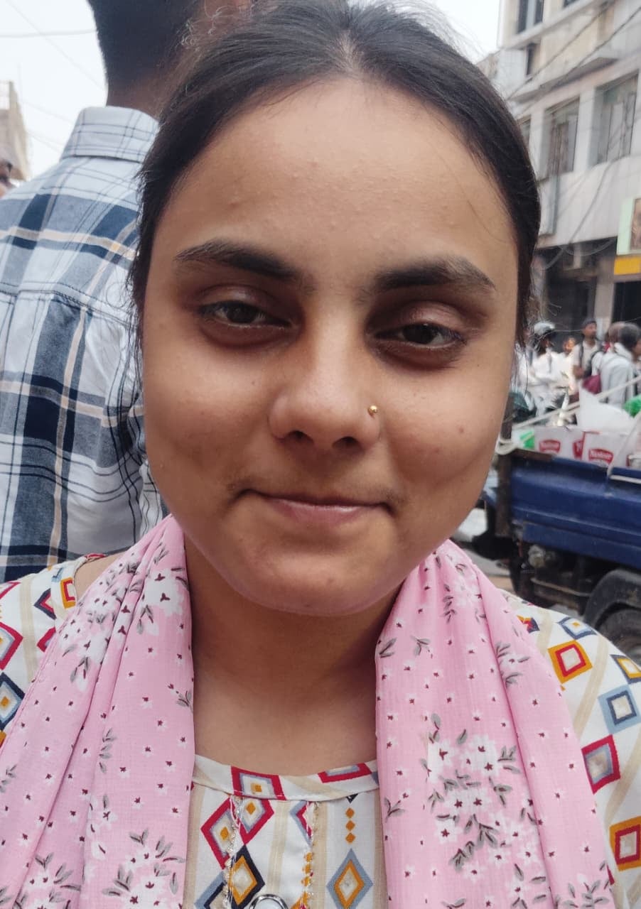 Kaushambi News: पीईटी में करंट अफेयर्स और गणित ने उलझाया, प्रवेश पत्र में पते की गड़बड़ी से भटके परीक्षार्थी