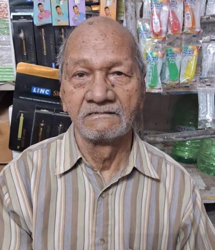 Sonebhadra News: वरिष्ठ साहित्यकार डॉ. अर्जुनदास केसरी का निधन, 87 वर्ष के थे