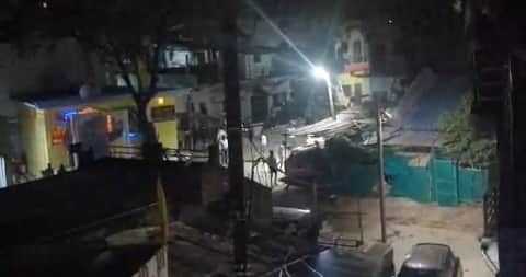 Heavy stone pelting between two groups in Betul, half a dozen injured, case registered against 18