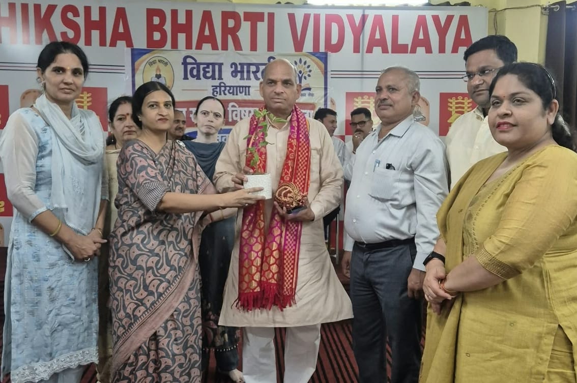 07 रोहतक के बहु अकबरपुर स्थित शिक्षा भारती विद्यालय में 9 विषयों की कार्यशाला के दौरान उत्तर क