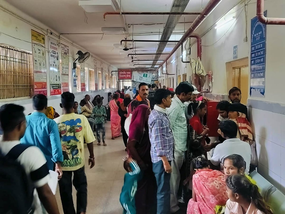 Bahraich News: मौसम बदलने से बढ़े मरीज, ओपीडी में भीड़