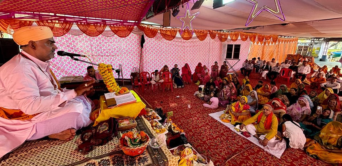 Agra News: सच्चे प्रेम और समर्पण का संदेश देती श्रीकृष्ण-सुदामा की मित्रता