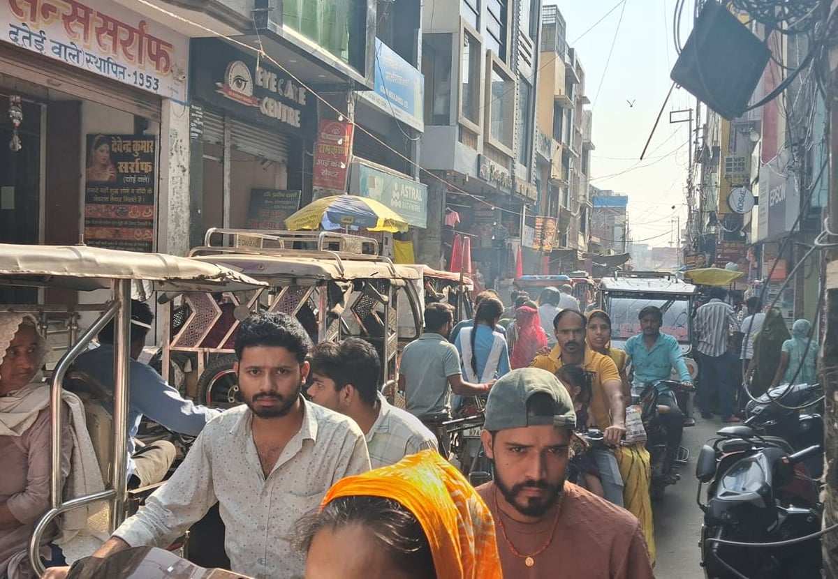 Kasganj News: त्योहारों की रौनक पर जाम का ग्रहण