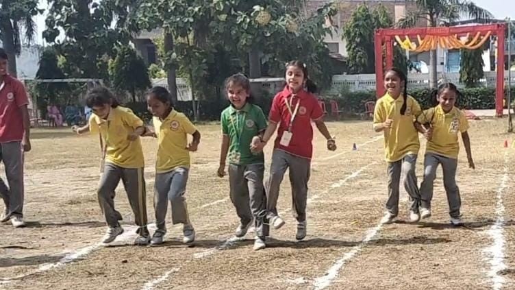 Hamirpur News: एथलेटिक्स में ग्रीन हाउस ने मारी बाजी, येलो हाउस का दूसरा स्थान