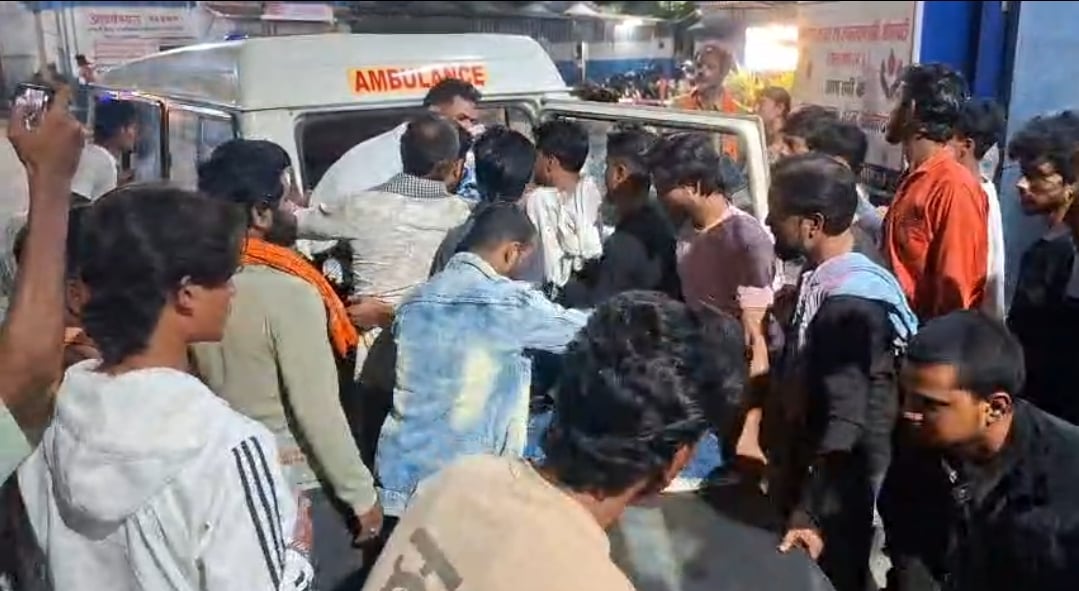 दमोह: मवेशी चोरी के शक में 3 युवकों से बर्बर मारपीट, रस्सी से बांधकर पीटा, घायलों में दो को जबलपुर रेफर किया