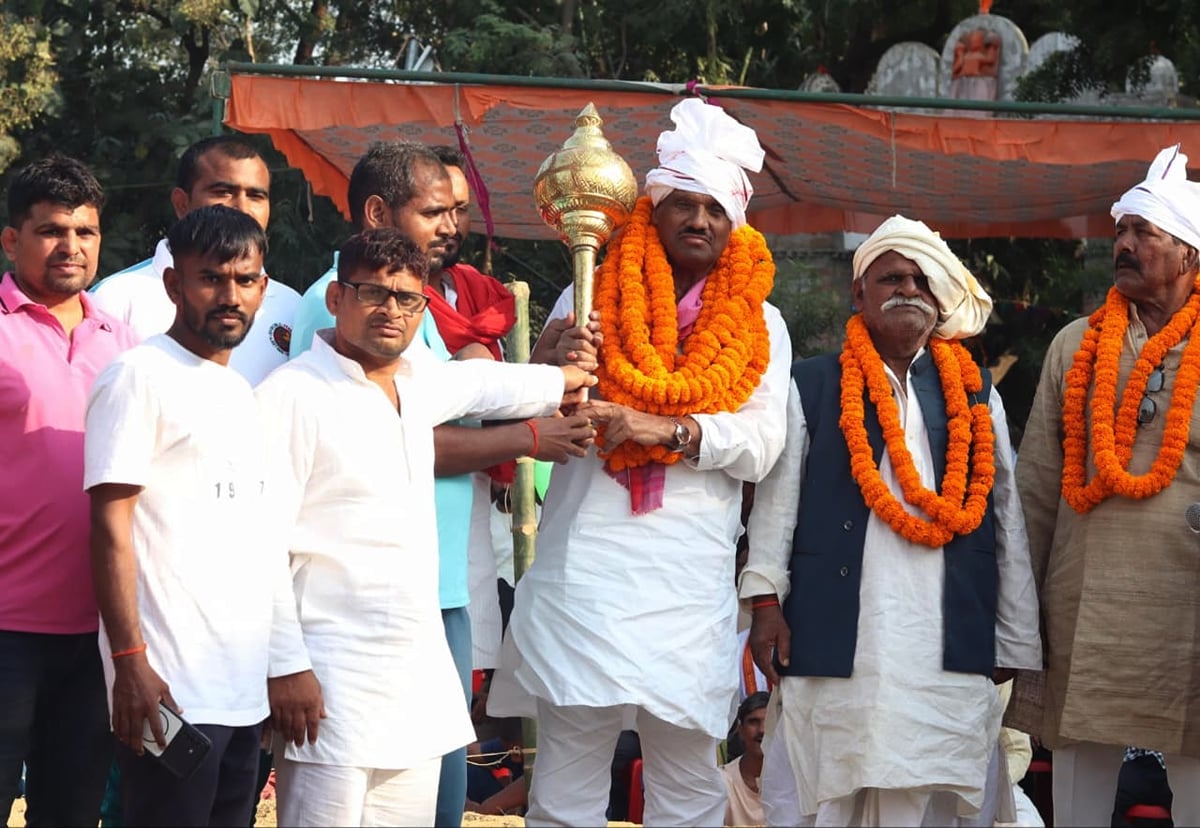 Azamgarh News: बृजेश यादव ने तोड़ा भीम गदा का रिकॉर्ड