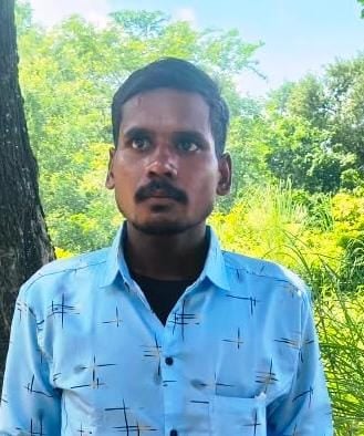 Pratapgarh News: ट्रैक्टर के पहिये के नीचे आया युवक, मौत