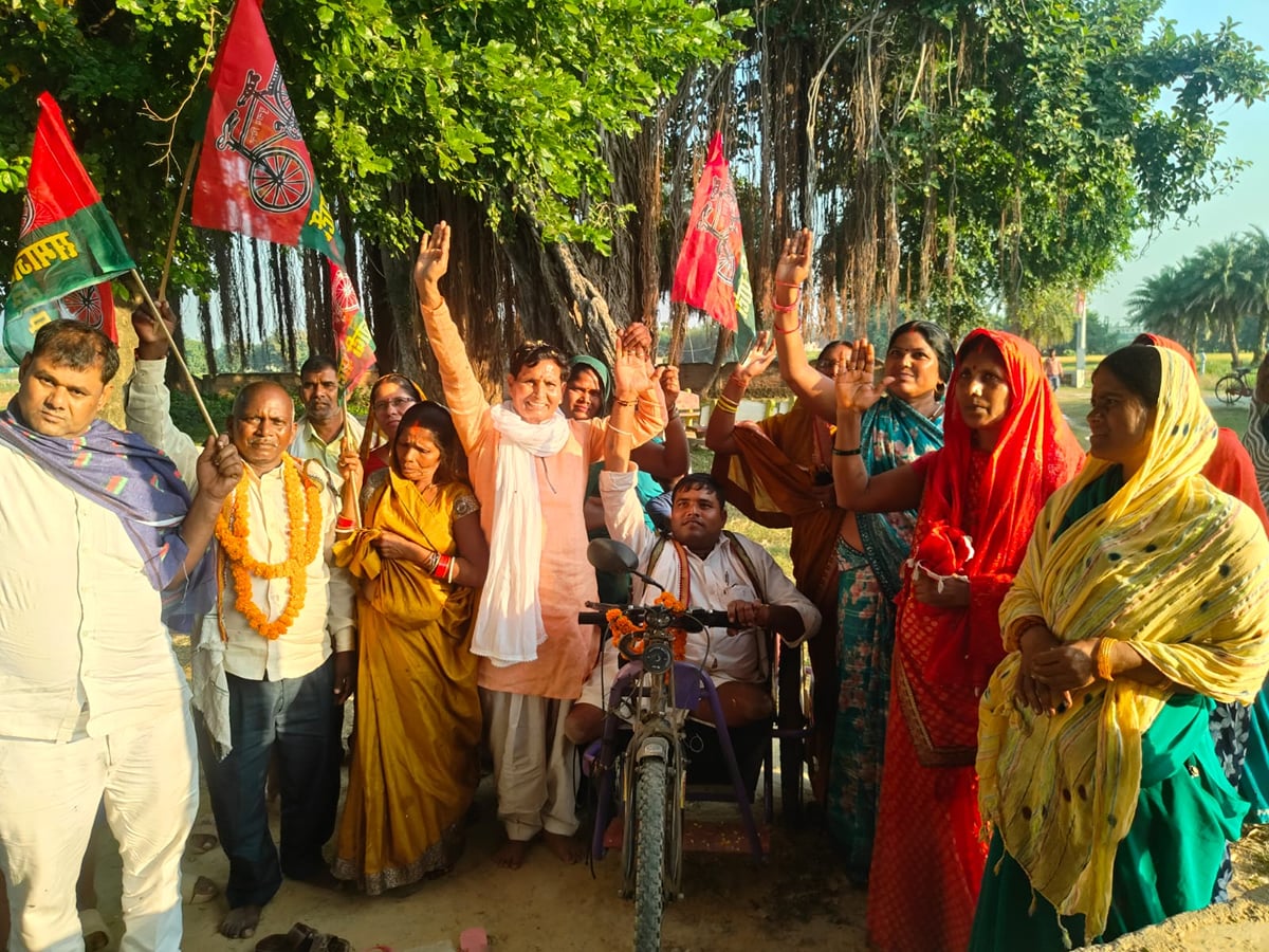 Mau News: सपा ने किसानों के मुद्दे पर सरकार को घेरा