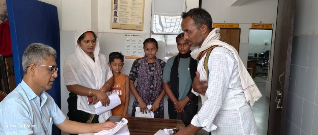 Kaushambi News: खराब दिनचर्या, तनाव से कम उम्र में बीपी