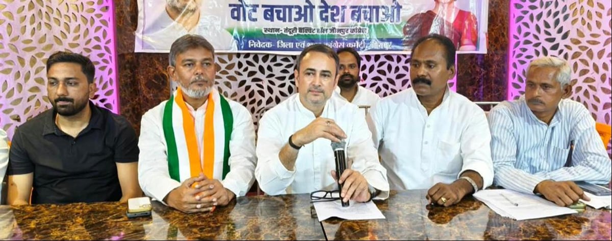 भाजपा लोकतांत्रिक मूल्यों को कर रही है कमजोर : सीताराम