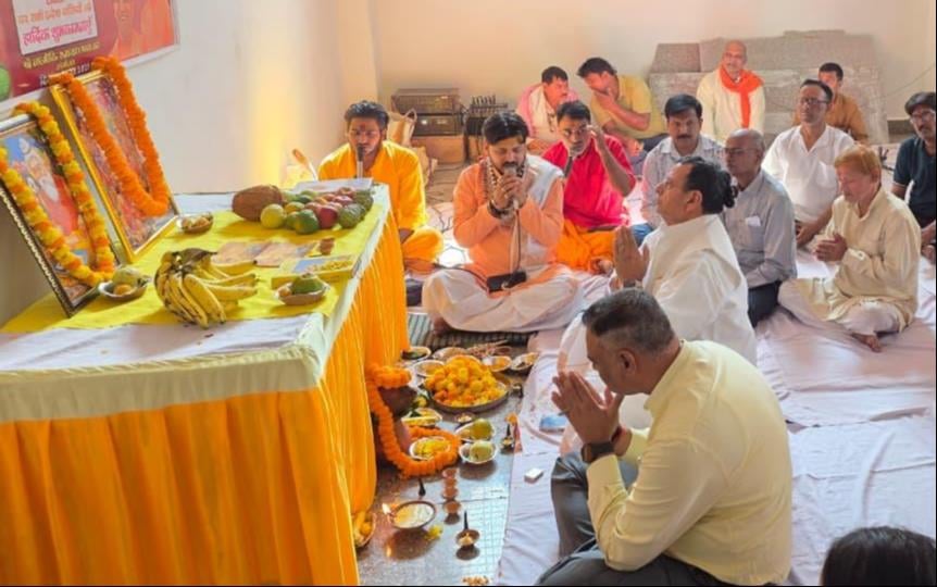 Mirzapur News: रामायण जीवन को सही दिशा देने वाला आदर्श ग्रंथ