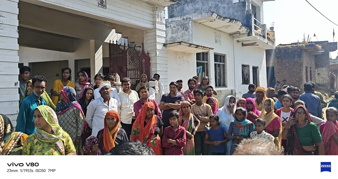Bijnor News: संदिग्ध परिस्थितियों में युवक की मौत, पत्नी ने हत्या की आशंका जताई