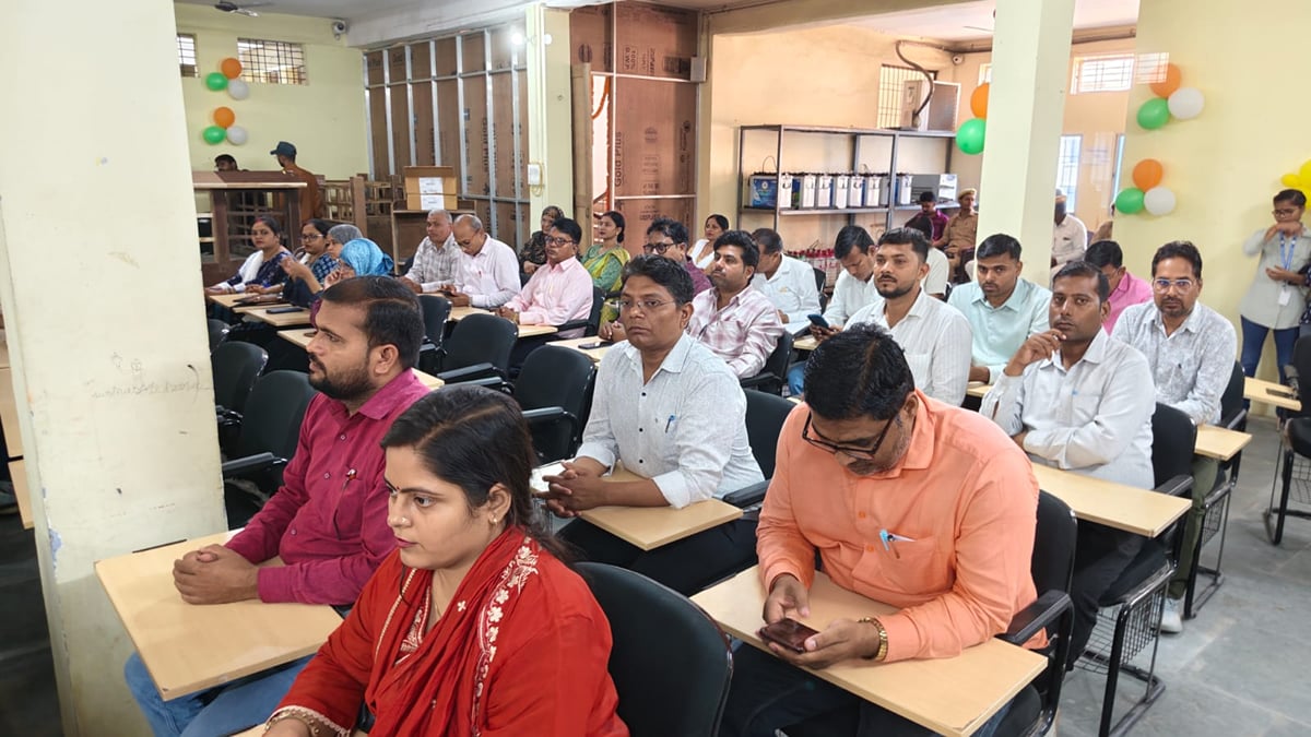 Sant Kabir Nagar News: जनगणना-2027 के प्रशिक्षण का दूसरा चरण शुरू