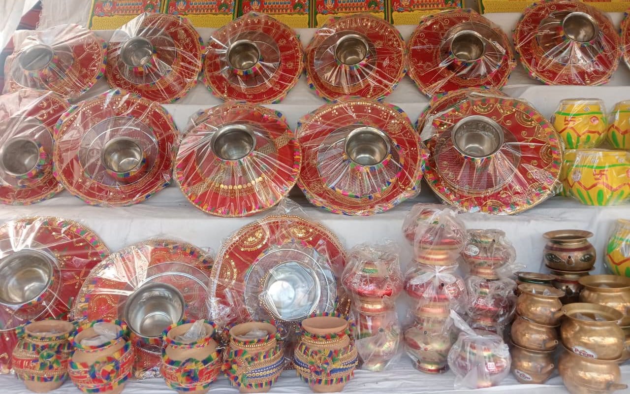 Karwa Chauth Puja 2026 Know the Significance of the Items Placed Inside the Karwa Complete Puja Samagri list