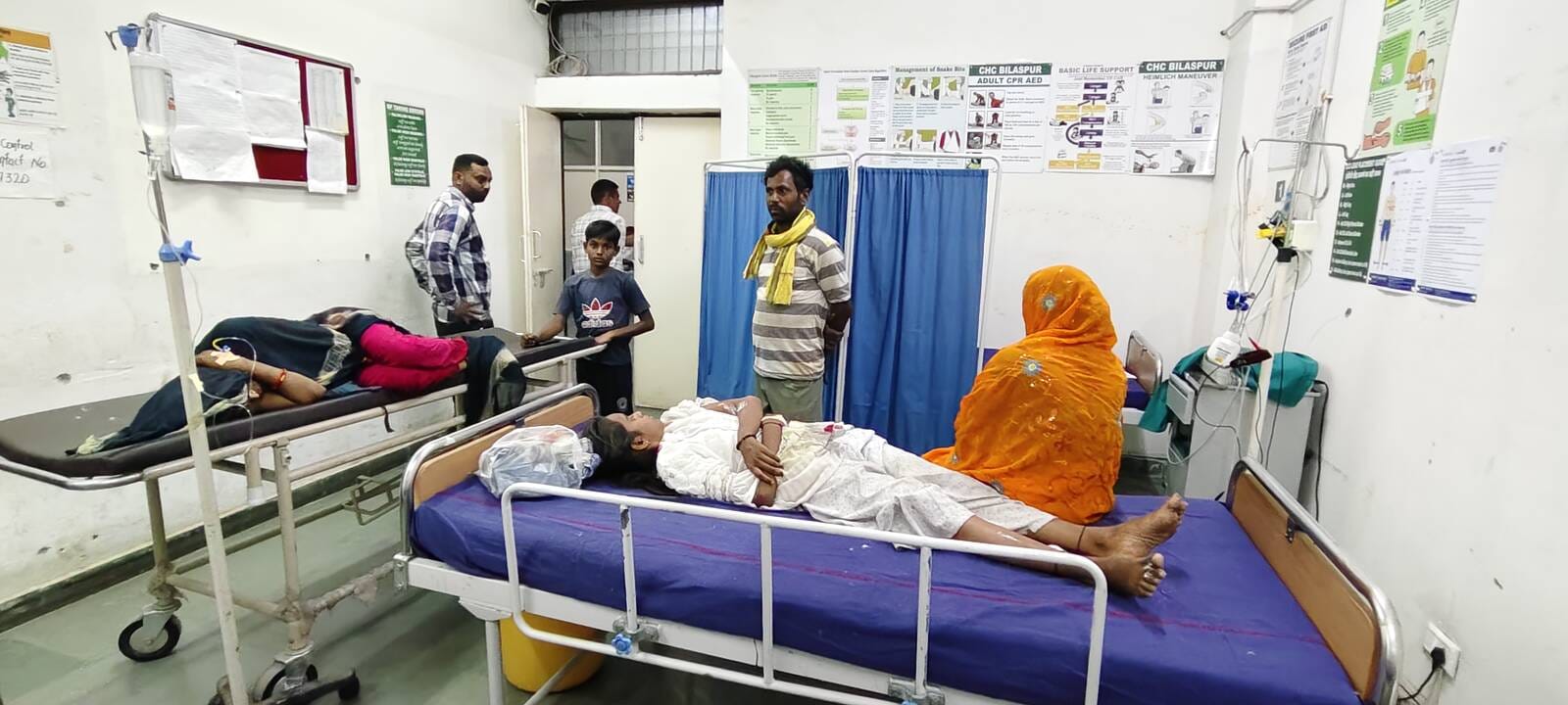 अस्पताल में उपचाराधीन झुलसीं मां-बेटी। संवाद