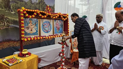 डॉ. अंबेडकर सरस्वती विद्या मंदिर इंटरकॉलेज में प्रांतीय संस्कृति महोत्सव एवं वैदिक गणित मेला मे