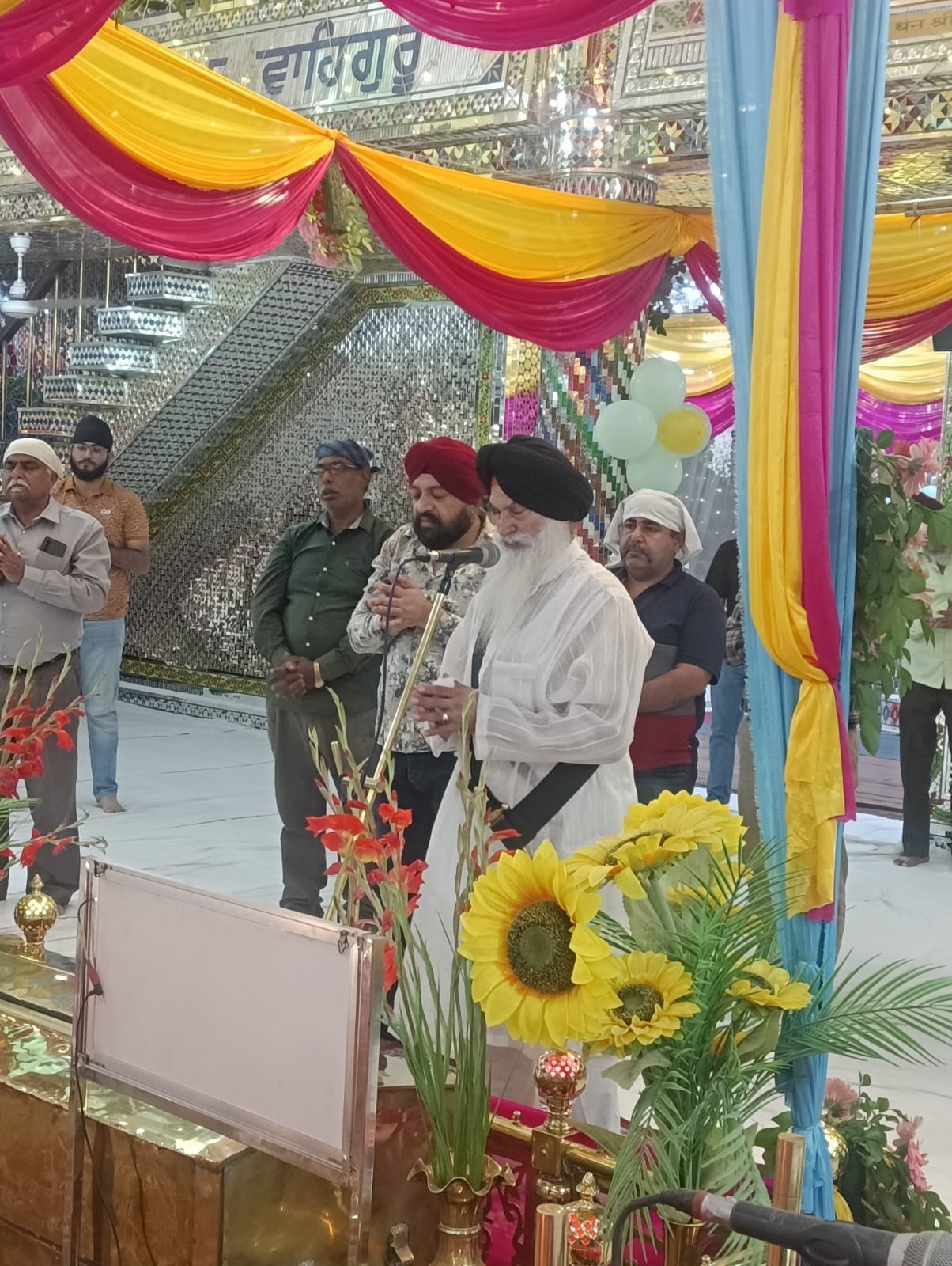 A special Diwan was organized for the Prakash Parv