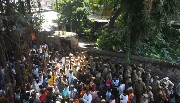 tragic story of Lucknow triple murder case Suyash funeral took place before his wedding