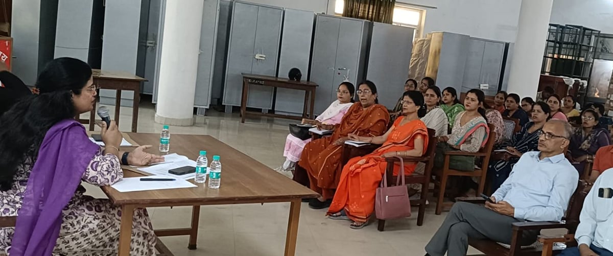 Gonda News: माध्यमिक विद्यालयों में होगा संविधान संवाद