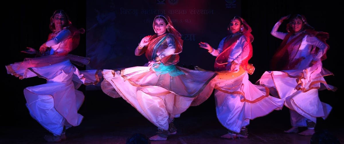 Lucknow News: कथक की लय में उतरे शिव, सूफियाना रंगों से सजी शाम