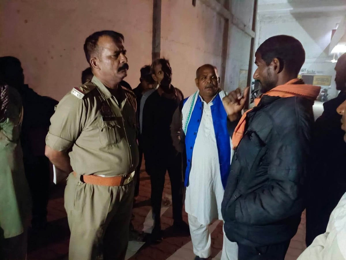 Ghazipur News: निजी अस्पताल में प्रसव के बाद महिला की मौत, ताला बंदकर भागे अस्पताल कर्मी