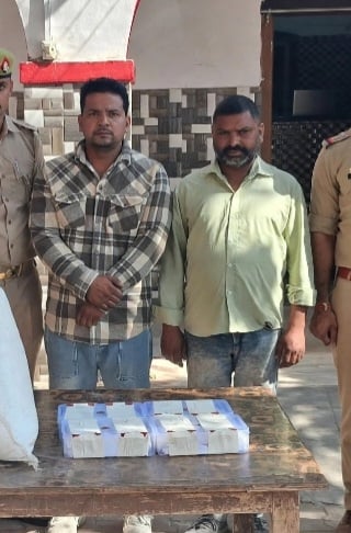 Bijnor News: फैक्टरी के बजाए घर में बनते मिल पटाखे, 175 किलो बारूद बरामद