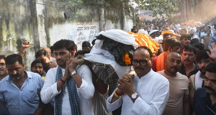Lucknow News: परिवार के एक सदस्य को नगर निगम में मिलेगी नौकरी