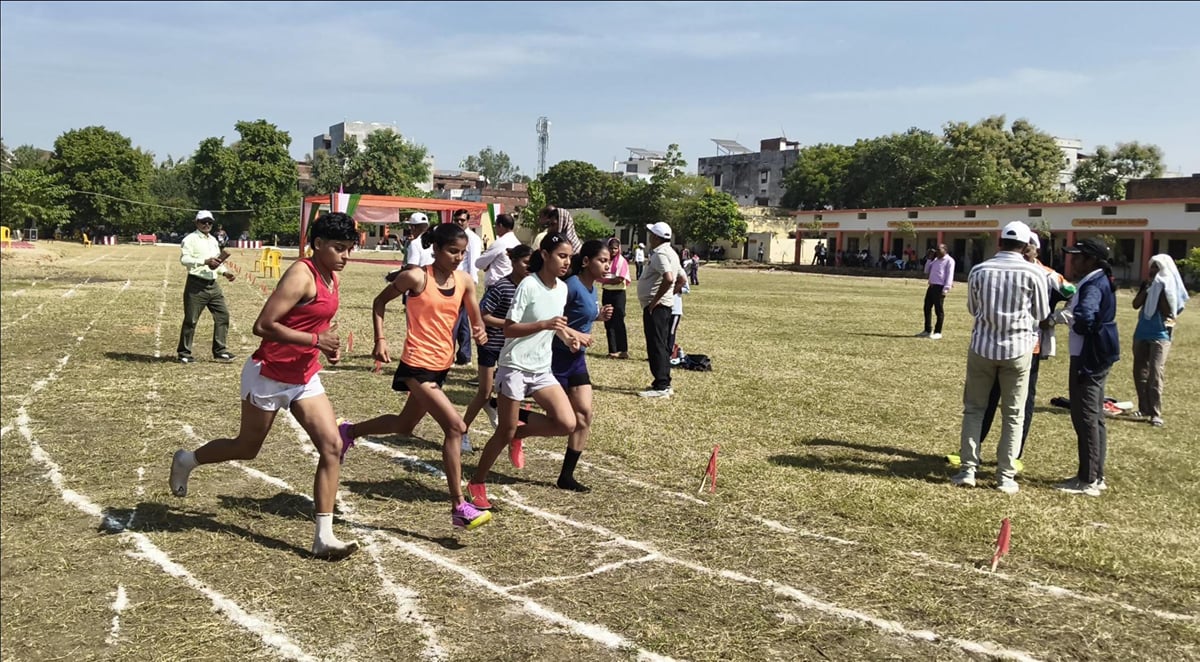 Sonebhadra News: घन प्रक्षेप में भदोही के निहाल और श्रुति रहे अव्वल