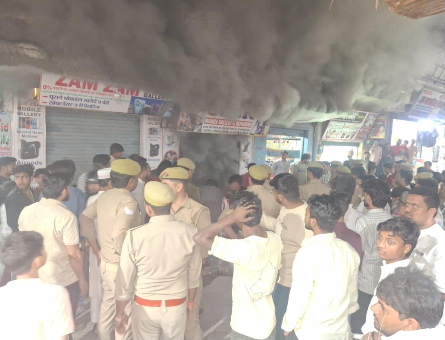 Fire at a mobile phone repair shop; losses worth lakhs