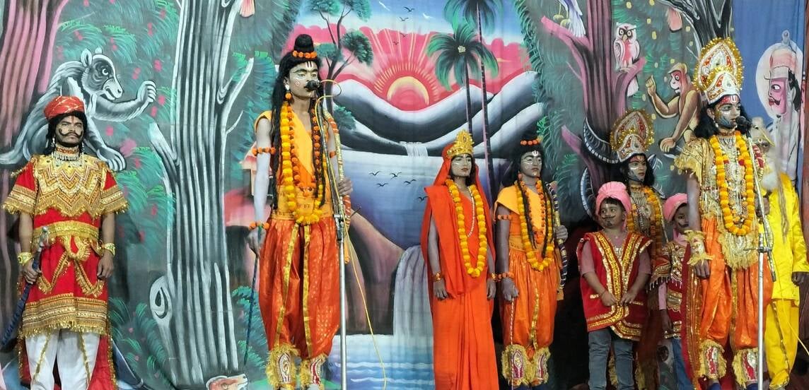 Prayagraj News: भगवान राम की खड़ाऊ लेकर अयोध्या लौटे भरत