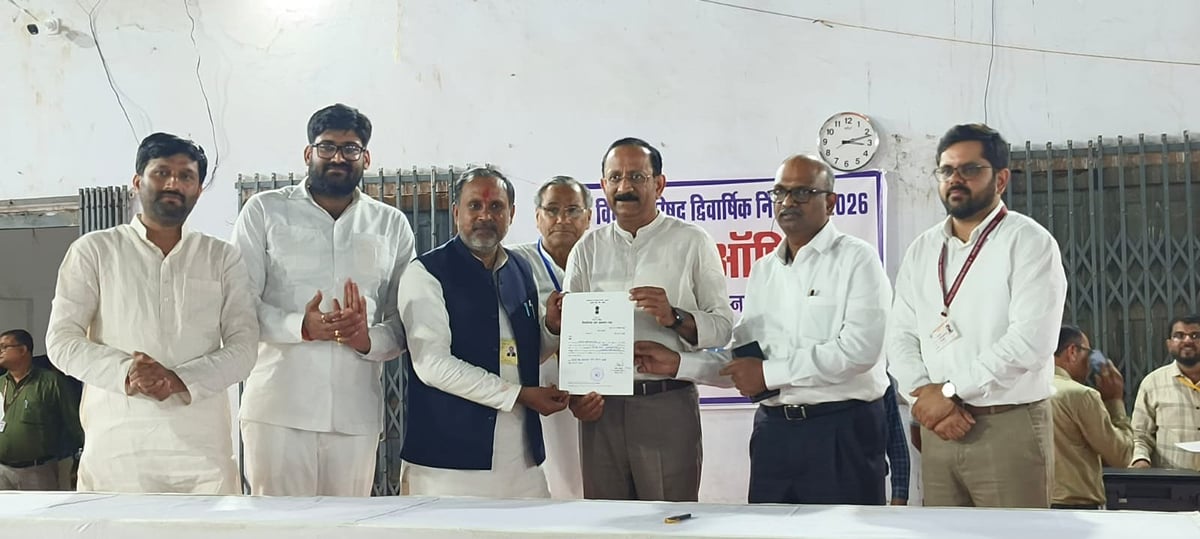 Jhansi News: इलाहाबाद-झांसी सीट पर सपा के डॉ. मान सिंह यादव की लगातार दूसरी जीत