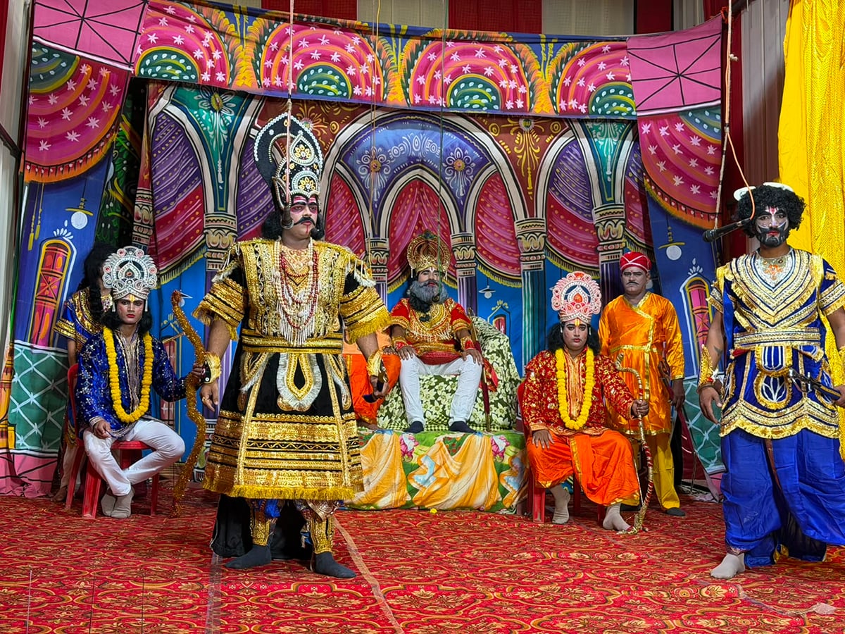 Mirzapur News: राम-सुग्रीव मित्रता और लंका दहन का मंचन