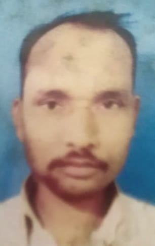 Jalaun News: फंदे पर लटका मिला मजदूर का शव, परिजनों का हंगामा