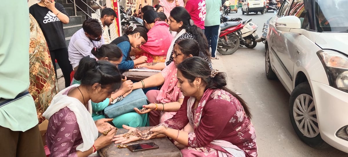 करवाचौथ आज : मैं तो सज गई, सजना के लिए...