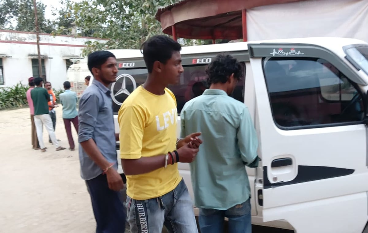 Raebareli News: दीवार ढही, मलबे में दबकर राजमिस्त्री की माैत