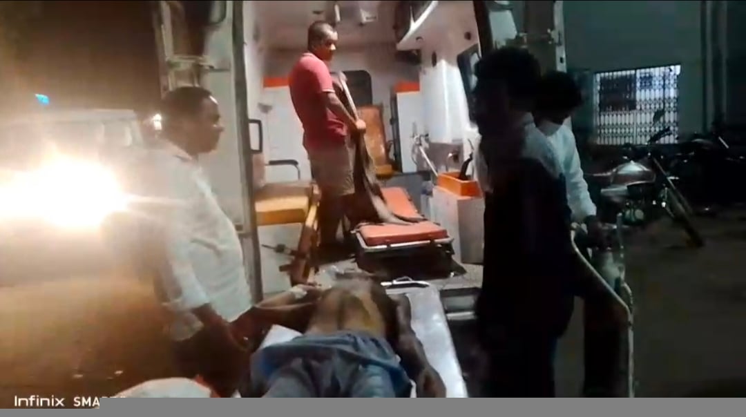 सीधी: खांसी की दवा समझकर बुजुर्ग ने पी धान में डालने वाला जहरीला रसायन, हालत बिगड़ने पर रीवा रेफर किया