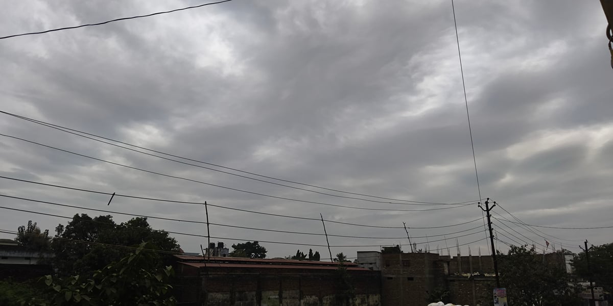 Sonebhadra News: आसमान में छाए रहे बादल, अर्नब के संकेत ने बढ़ाई धड़कन